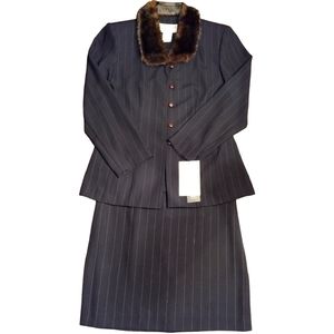 VTG Jessica Howard Black Stripe 2 Piece Suit, Size 10 P, Faux Fur Collar